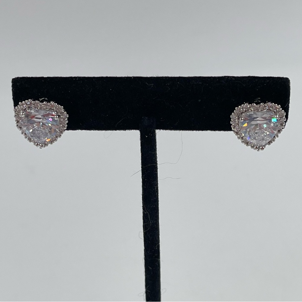 Women’s Cubic Zirconia Heart Shaped Stud Earrings